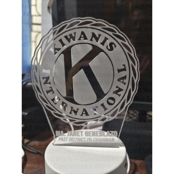 KIWANIS DESK LAMP - KIWANIS INTERNATIONAL - PERSONALIZED WITH NAME - ENGRAVED - Image 4