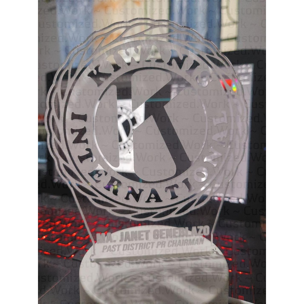 KIWANIS DESK LAMP - KIWANIS INTERNATIONAL - PERSONALIZED WITH NAME - ENGRAVED - Image 5